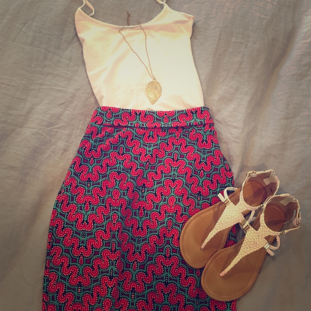 LuLaRoe size xs multicolored skirt